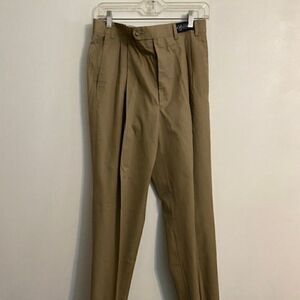 Robert Amigo Biella-London Khaki pleated front trousers, size 31